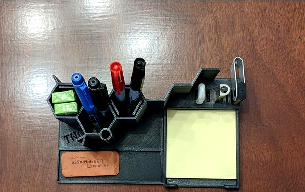 THC Molecule Desktop Organizer