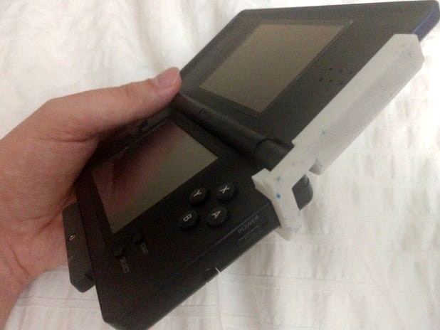 Nintendo DS Lite clip