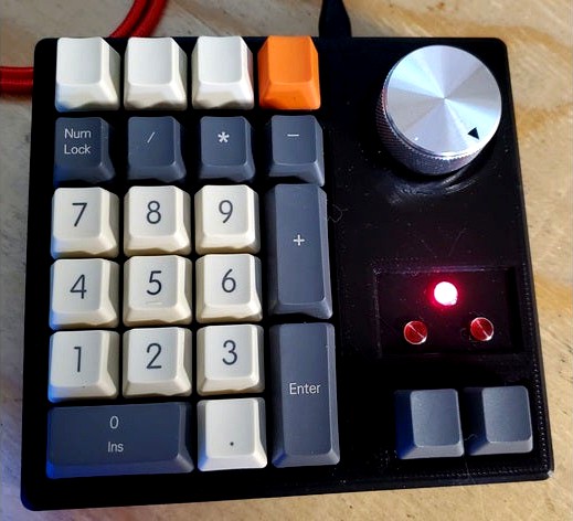 TheUltiPad - a 23 Key Number Pad/Macropad with Rotary Encoder by revere521