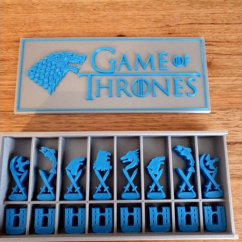 Game of Thrones Chess Set and box by CheesmondN