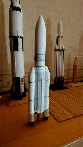 Ariane 5 Rocket (ESA) (1:200) by bigbear22941