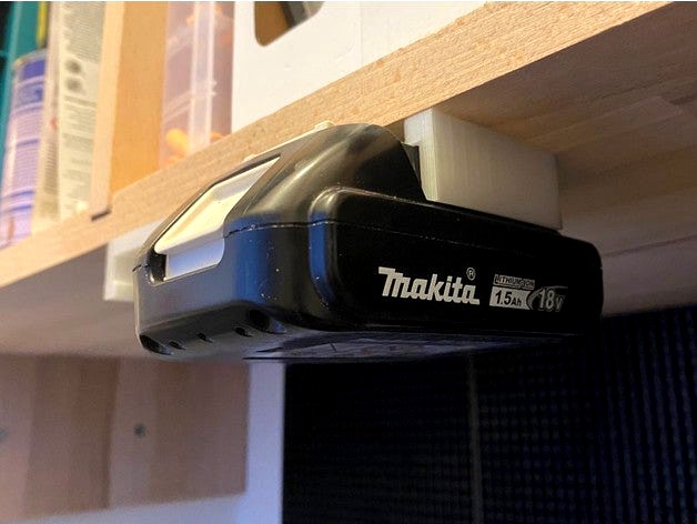 Makita 18V Battery Holder for shelves or walls by Brainupgra_de