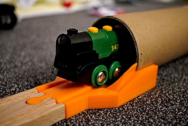 Wooden track to cardboard tube adapter by DiCon