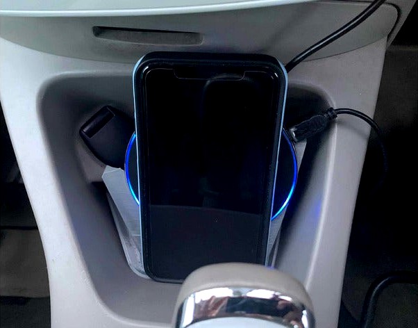 Renault Zoe Wireless Charging stand V3 by PezEditz