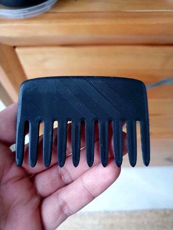 Credit card comb - coarse by ohrehman