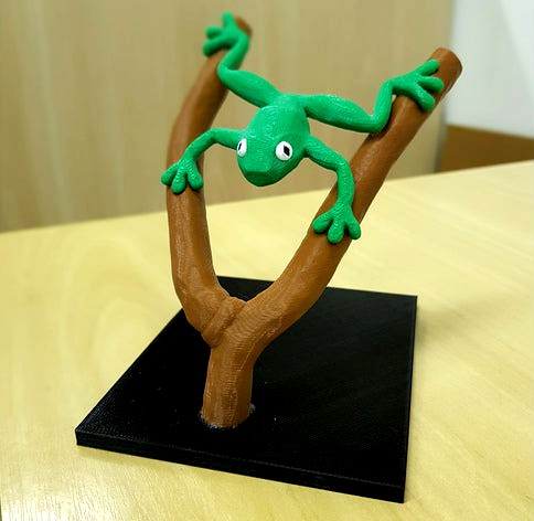 Frog on branches - multi-color by bpitanga