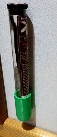 Magnetic Vanilla Bean Holder (25mm test tube holder) by OTandAT