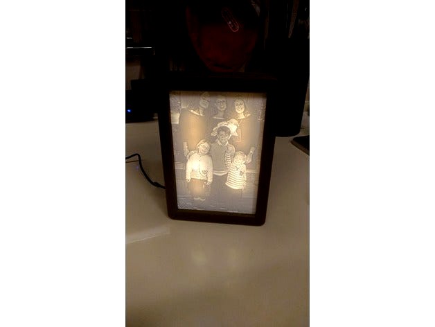Lithophanie Frame Lamp by Geegio