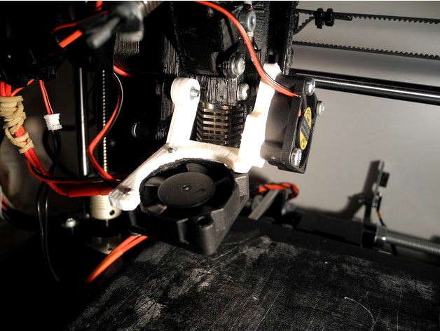 Prusa i3 Hexagon 2nd cooling fan by lego7man