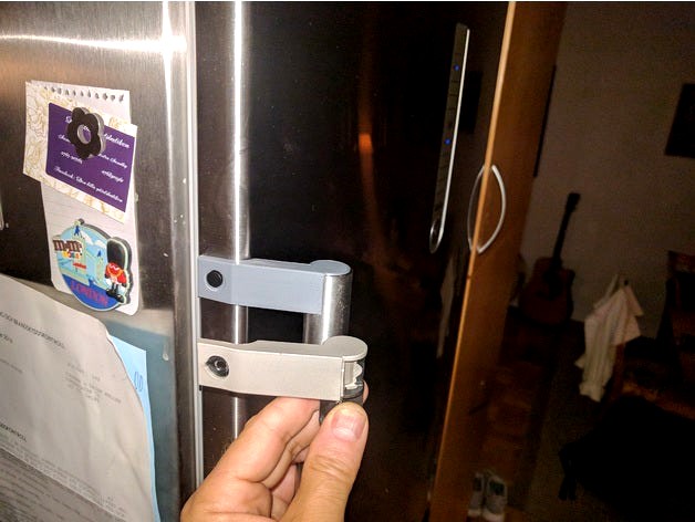 Siemens fridge freezer handle support by Cybo