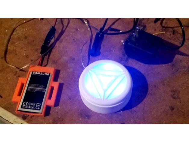 Mk IV Arc Reactor Light up using Samsung Galaxy 5 battery by Diedtrying