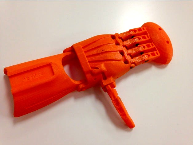 Learning Blade: Prosthetic Hand Mission by LearningBlade