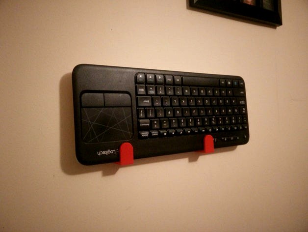 Keyboard Hanger by dirtsky