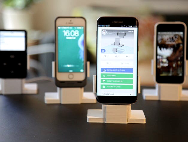 Customizable Universal Charging Dock by eirikso