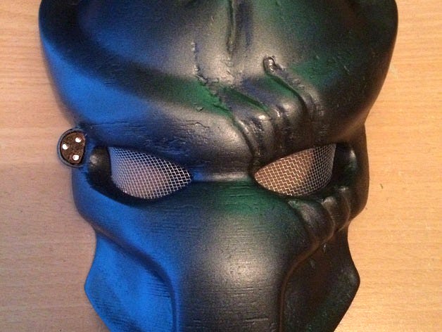 Predator mask with targeting LEDs by thirdearthdesign