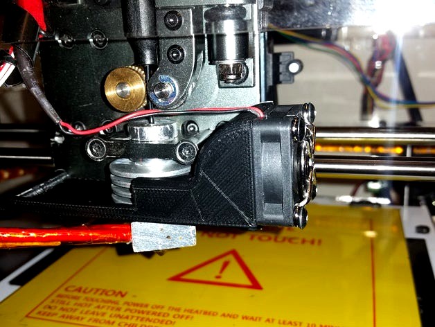 Fan Shroud for Turnigy Fabrikator 3D + metal hot end by joop1987