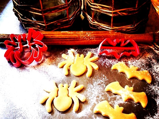 Halloween Spider and Bat Cookie Cutters by OogiMe