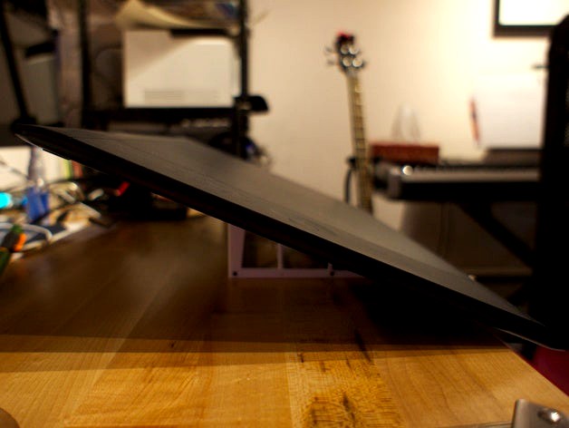 Fixed-angle desktop tablet easel by fluffy