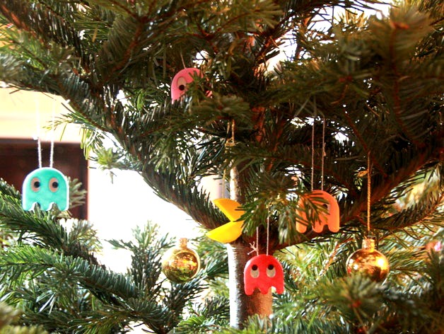 epic pacman xmas tree decorations by peterpur
