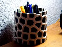 Multi-Material Voronoi Cup