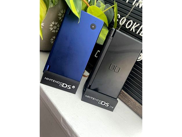 Remixed DS lite / DSi Stand Display by ShadowTip