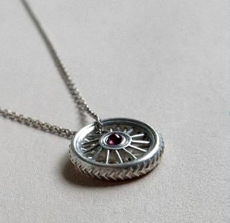 Moto pendant necklace | 3D