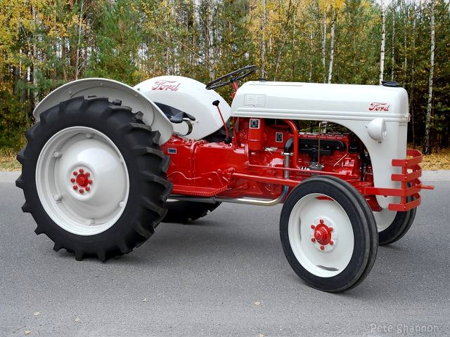 ford-8n tractor