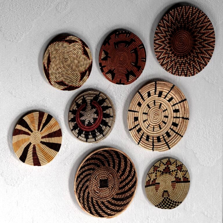 African wicker wall baskets (124625)