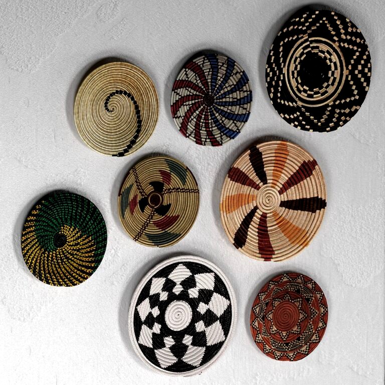 African wicker wall baskets (124608)
