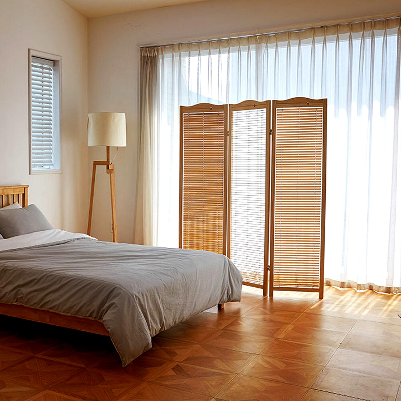 Blind wood 3-tier folding interior high partition 3d model