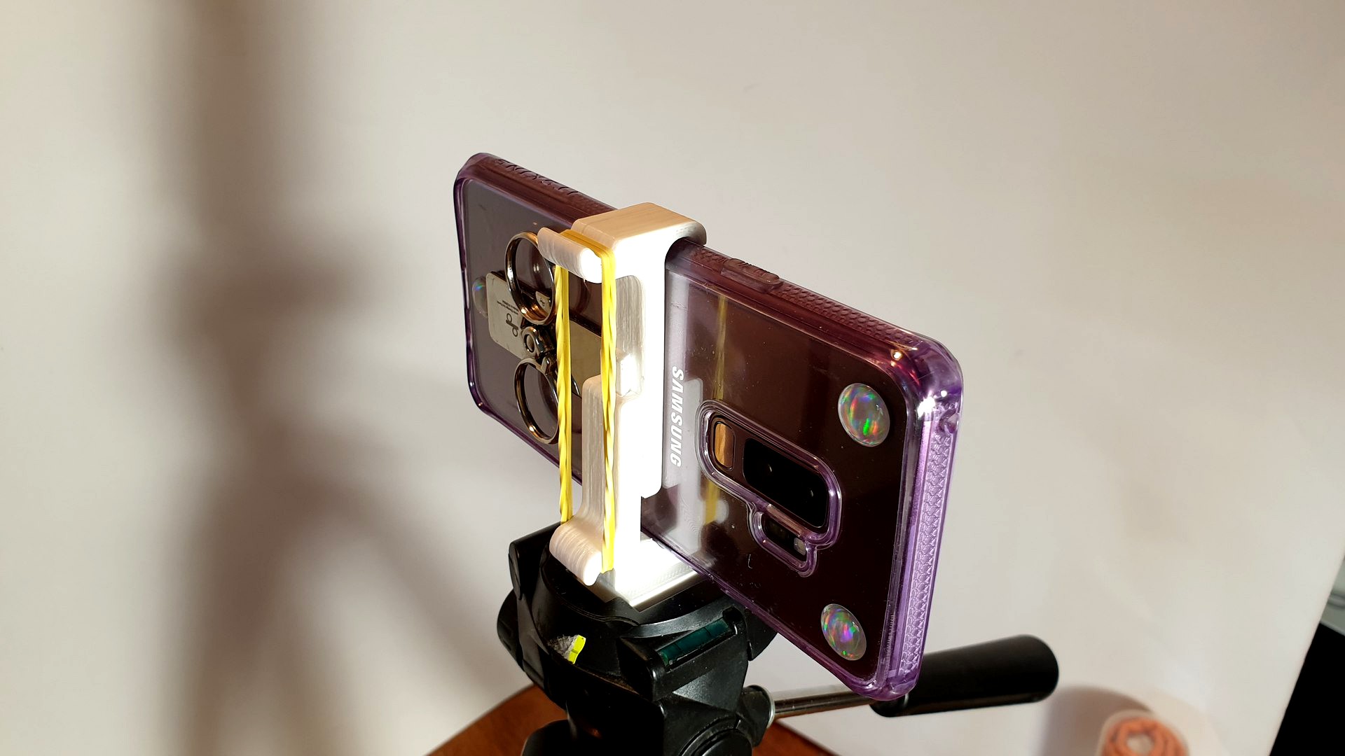 Smartphone tripod adapter