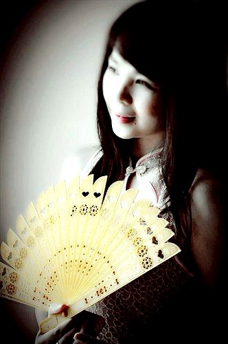 3D Printed Chinese Oriental Folding Fan in GOLD filament | 3D