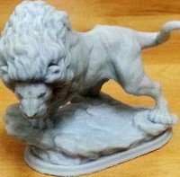 Strong Lion Sculpture