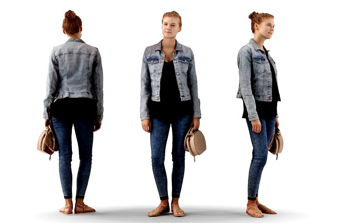 Ieva 06 Woman posed standing in casual jeans holding bag