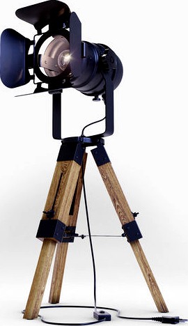 Tripod floor lamp