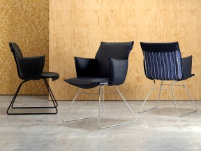 DS-515 Chair with Armrests