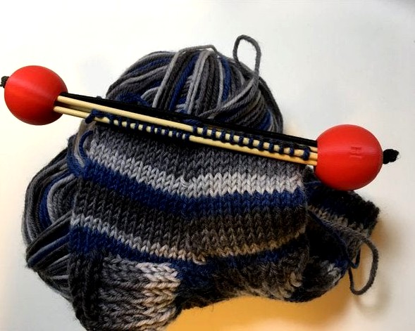 Knitting project container