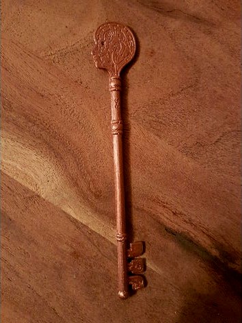 Locke & Key Head Key