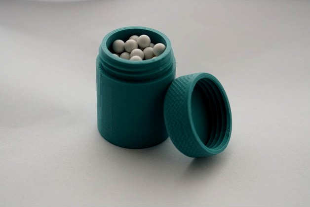 Threaded container