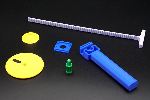 Spinjitzu compatible spinner with rip cord