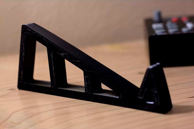 Desktop Synthesizer Stand