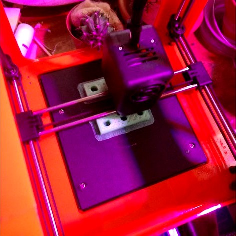 A Modular, Rectangular Knitting Loom