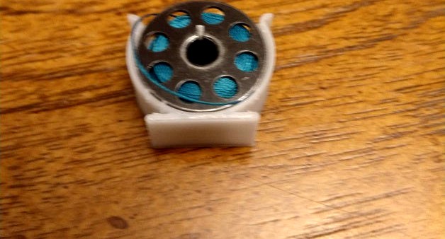 Bobbin clip for M-style bobbins (customizable)