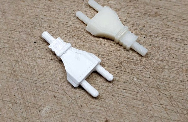 Plug 220 voltage