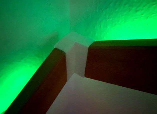 Railing stairwell adapter