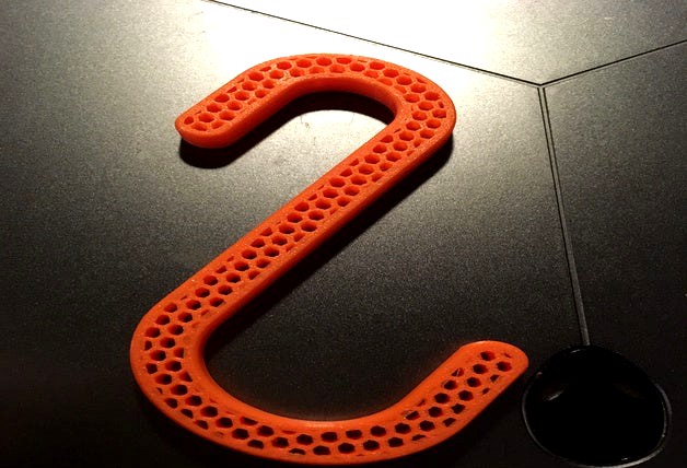 S hook with honey-cone infill