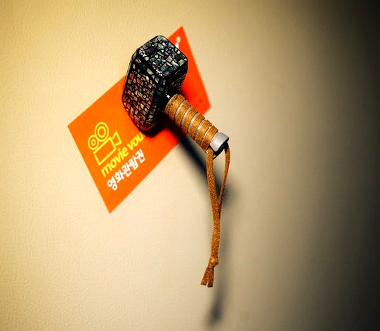Thor Hammer magnet