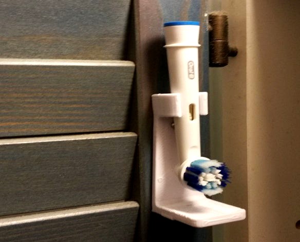 Oral-B holder