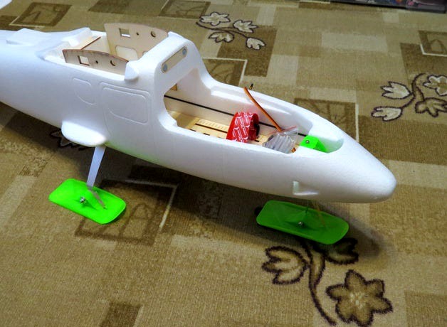 Sonicmodell Binary ski