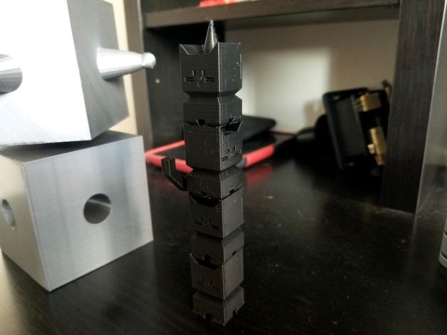 Stackable UniCaliCat